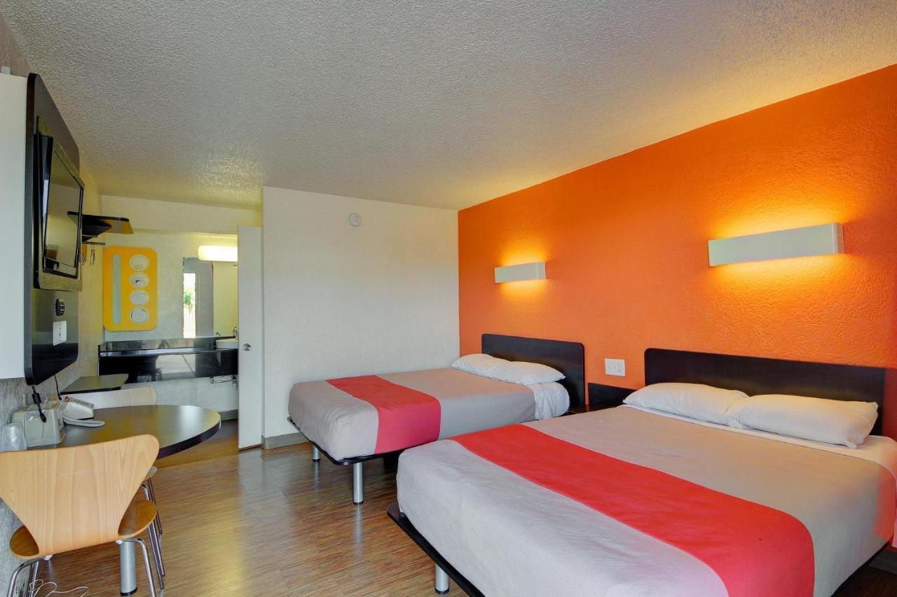 Economy Hotel Plus Oklahoma City Eksteriør billede